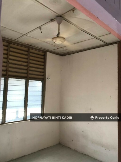 RUMAH SESEBUAH TAMAN BALOK BARU KUANTAN UNTUK DIJUAL