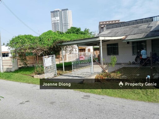 Sek 8 PJ Single Storey Link Bungalow