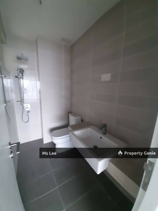 Binjai 8 @ KLCC- Near LRT, Bare Office, Level 37, Open for Reservation Now