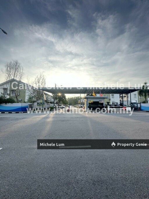 [Below Market 48%] Upper Unit Town Villa Taman Tasik Puchong