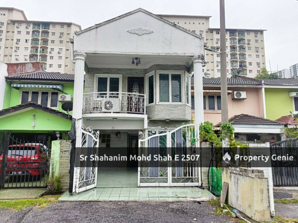 Double Storey Taman Pinggiran Batu Caves.