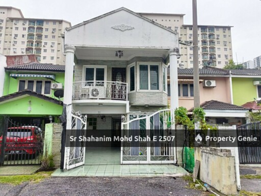 Double Storey Taman Pinggiran Batu Caves.