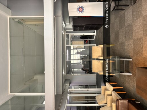 4 1/2 storey corner unit - Damai Kompleks Jalan Dato Hj Eusoff  KUALA LUMPUR For Sale