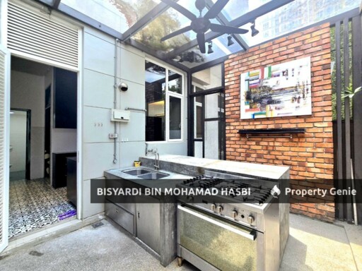 RENOVATED & EXTRA PARKING 2 STOREY CORNER LOT SEMI DETACHED, SUNWAY PUNCAK MELAWATI, KUALA LUMPUR