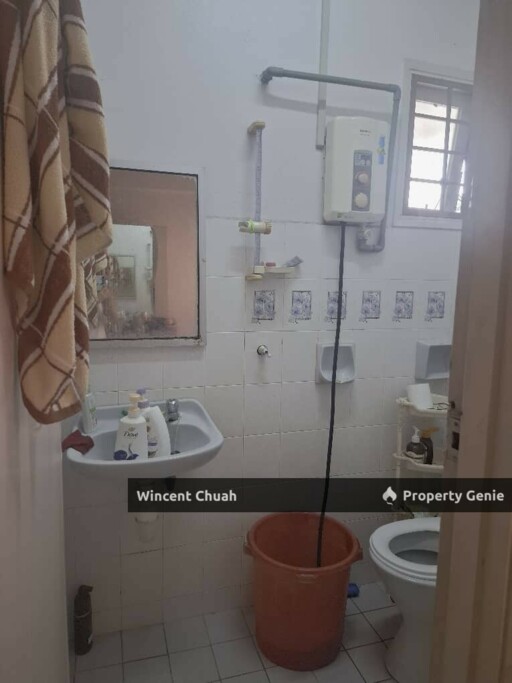Makmur Apartment F/F with Wifi, Bandar Sunway, PJS8, Selangor