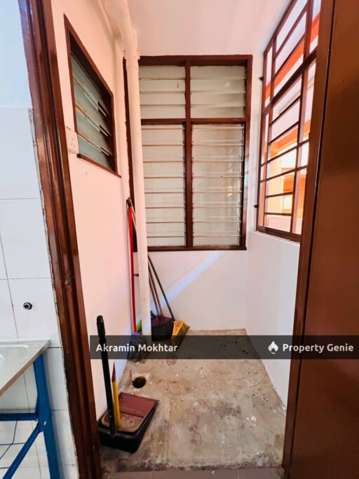 Corner Unit, Refurbished & 1 Parking | Seroja Apartment, Taman Putra Perdana, Puchong