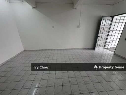 Taman Mawar Double Storey for rent