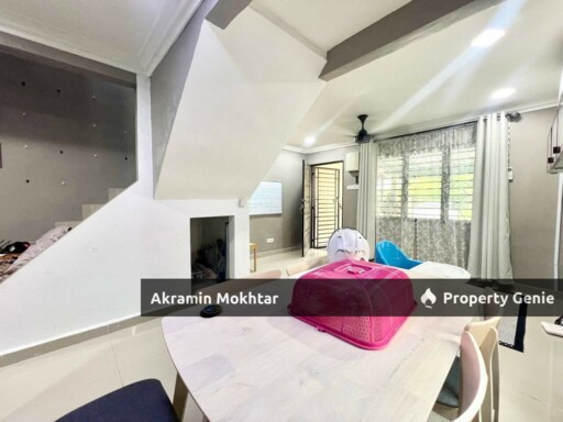 Freehold & Renovated | [End Lot] Double Storey, Taman Koperasi Cuepacs @ Kajang