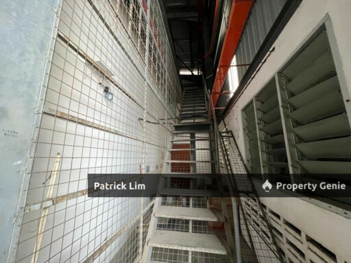 Factory / Warehouse For Rent @ Taman Perindustrian Krubong