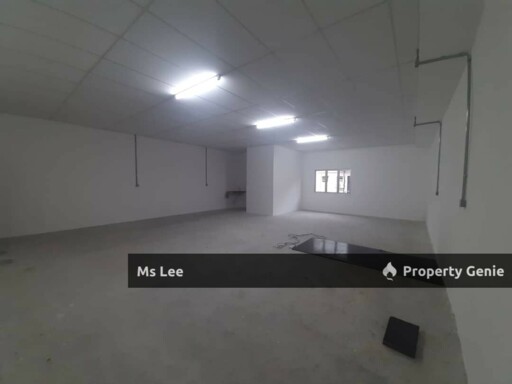 1.5 storey factory-Spring Crest Industrial Park @ Batu Caves-Good for investment Roi 4.5%