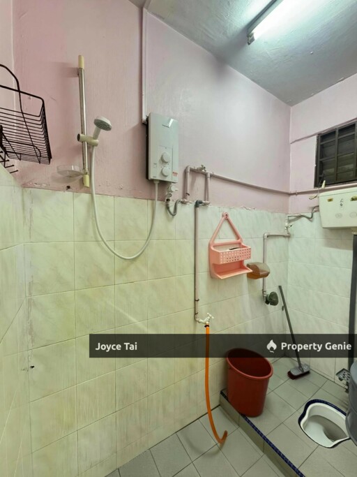 Double Storey House For Rent