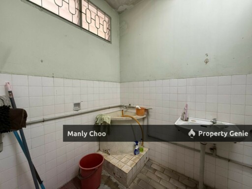 BELOW VALUE 200K Double Storey Terrace Jalan Merpati Melaka Baru Texas