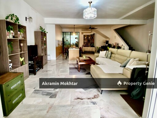 Fully Renovated & Partially Furnished | Double Storey Taman Saujana Puchong SP 10, Puchong