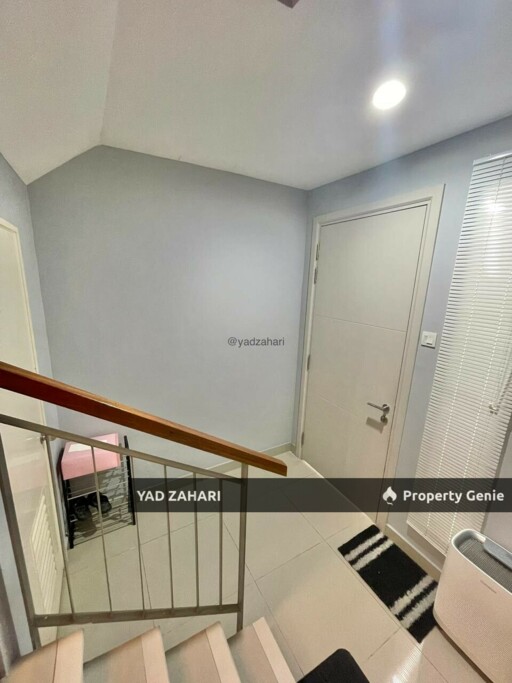 Crescent Park, Bukit Mahkota, Kajang | Townhouse 3+2 Rooms | RM640K - Fully Furnished, Renovated With Bigger Upper Unit