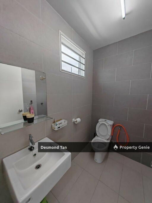 Hijayu 3, Hijayu 1, Suriaman , Sendayan ,Seremban(Full Furnished)