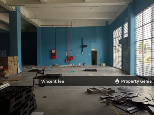 Taman Meranti Jaya, 4 Storey Warehouse Factory , 3 Ton Floor Loading, 40 Foot Container Access, with Cargo Lift, 100 Amp Power Supply, 23 Feet Height at Ground Floor, Prime Location, Easy Access to Hi