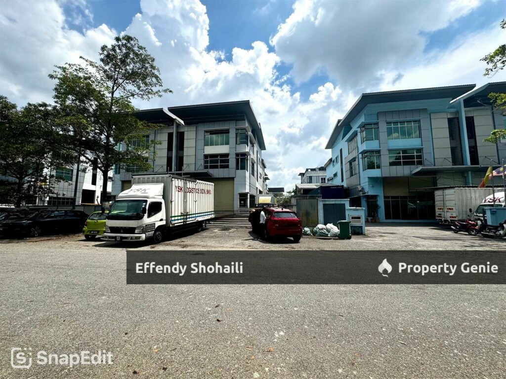 BUKIT JELUTONG SEKSYEN U8 SEMI D FACTORY