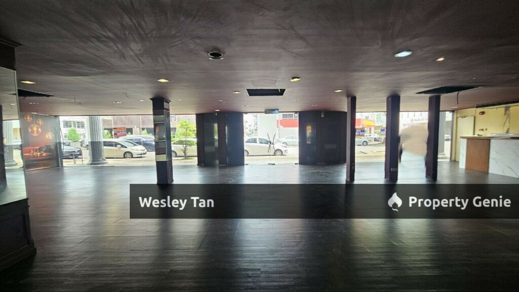 Melaka Raya 3 Commercial Adjoining Shops 66x70 Main Road with Parking