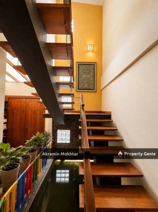 FREEHOLD & PARTIALLY FURNISHED | KG TUNKU SS1 PETALING JAYA – DOUBLE-STOREY BUNGALOW