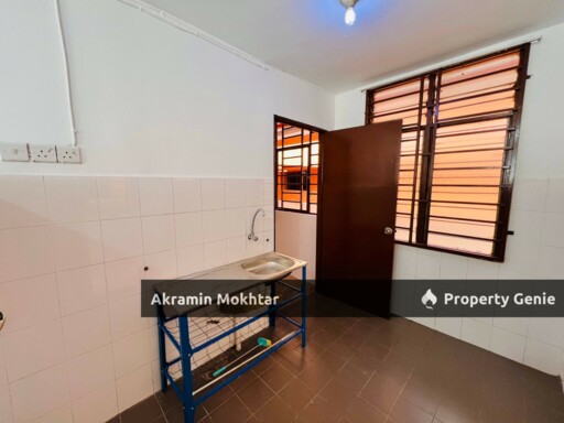 Corner Unit, Refurbished & 1 Parking | Seroja Apartment, Taman Putra Perdana, Puchong