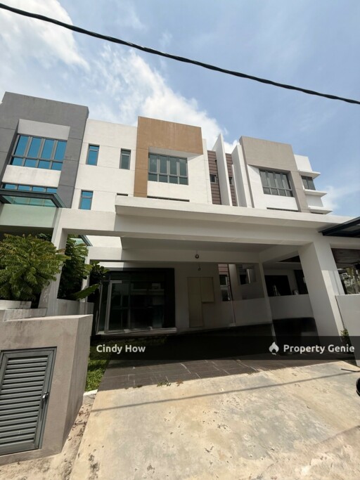 8 Residence Superlink For Sale