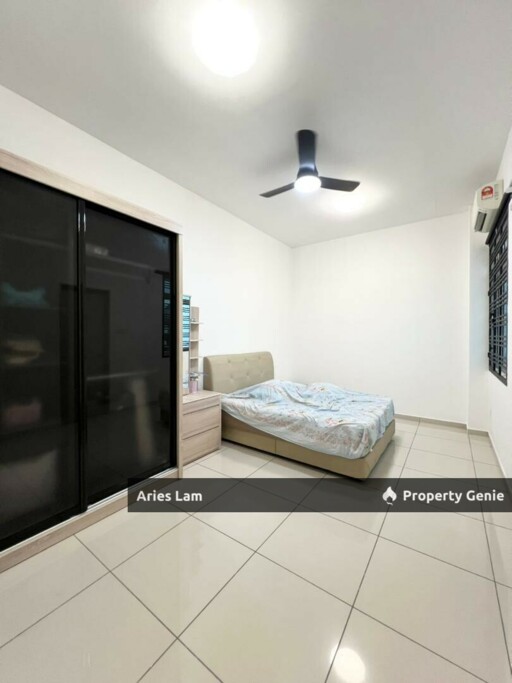 Corner Lot @ Kempas Utama / Double Storey Cluster House / Near Setia Tropika