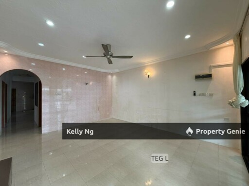1 Sty Endlot House At Jenjarom For Rent