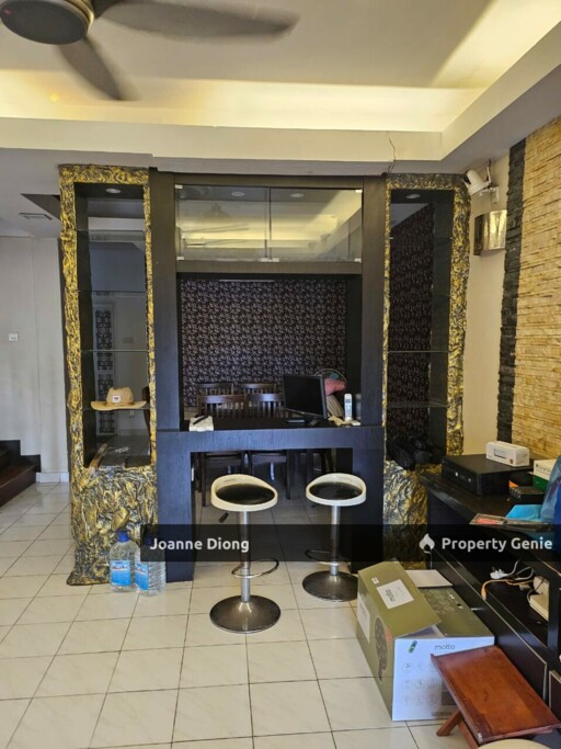 SEK 8 Kota Damansara