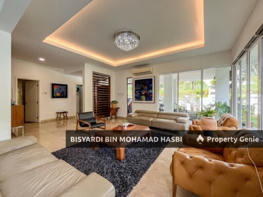 Fully Renovated With Swimming pool 3 Storey Corner Lot Semi D @ Changkat Kiara Bayu, Dutamas, Mont Kiara Kuala Lumpur .
