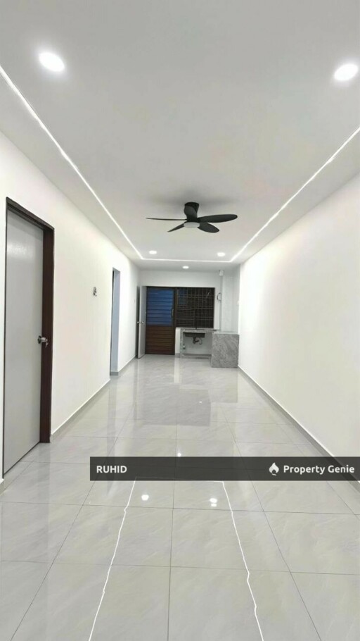 Fully Renovated Low Cost Flat at Bandar Seri Alam, Masai | 3 Beds 2 Baths | Freehold