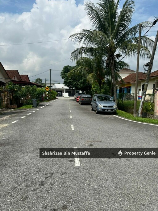 Taman Sri Bahagia, Pekan Nanas, Pontian. International Lot