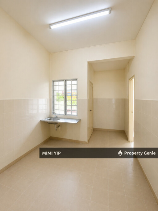 🏡 FOR RENT – Corner House with Extra Land Bandar Mahkota Cheras