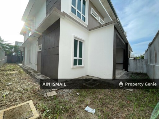 [100K BELOW MARKET] SEMI-D 2STOREY MAHKOTA HEIGHT (P2) KOTASAS, KUANTAN