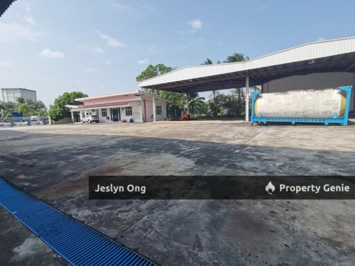 1.5 Storey Detached Factory at Pasir Gudang for Rent