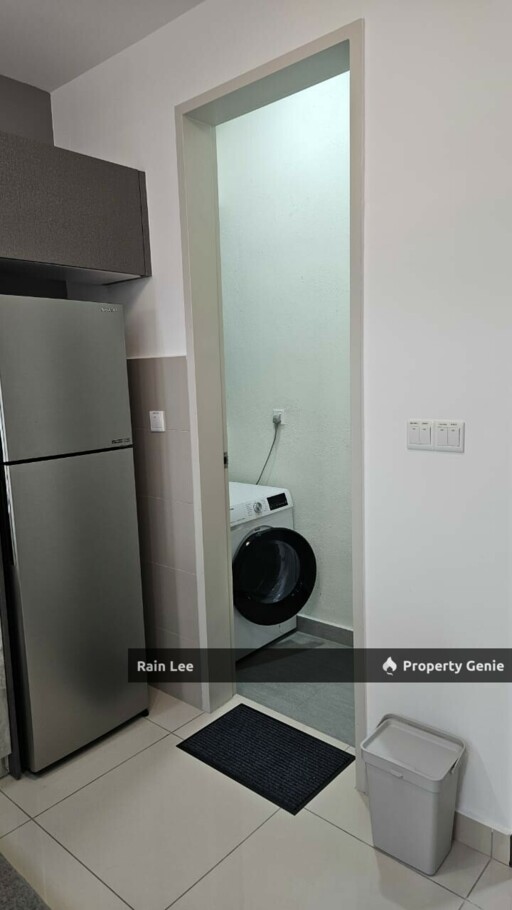 Fully Furnished /2Rooms Unit for Rent / With 1 Parking Lot / Near MRT & LRT Station