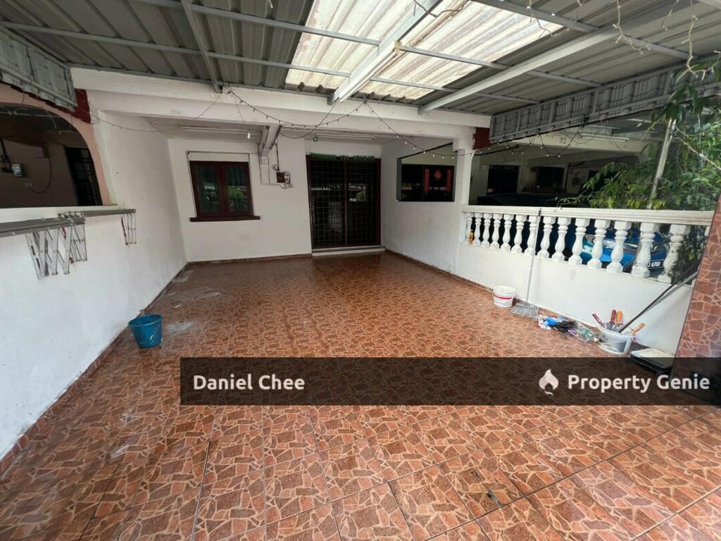 Menglembu Kledang Double Storey House for Rent