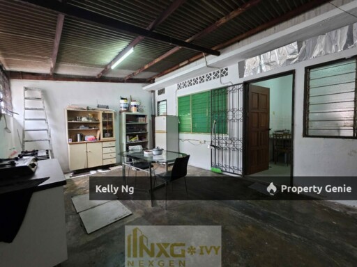 Double Sty House At Taman Petaling Klang For Sale