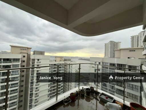 Bay Point @ Country Garden Danga Bay