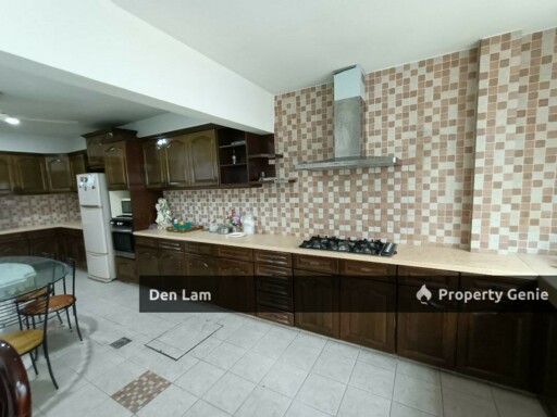 Bangsar Baru KL 3sty House For Sale !!