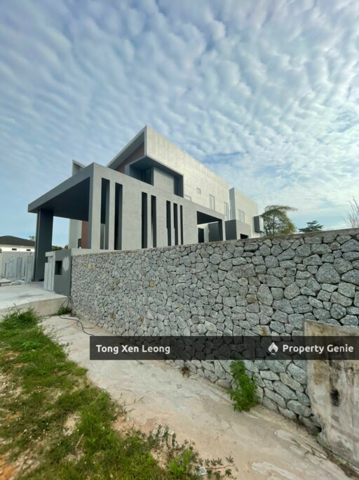 2 Storey Bungalow Villa House @ Tiara Golf Resort For Sale