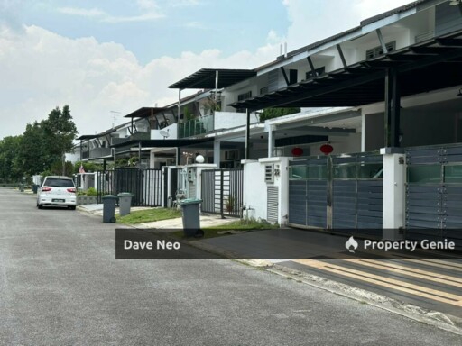 Taman Nusa Idaman • 2-Storey House • 4+1 Beds 3 Baths • Fully Furnished