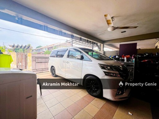 FREEHOLD, RENOVATED & PARTIALLY FURNISHED | 2 Storey House Taman Prima Saujana Kajang Selangor