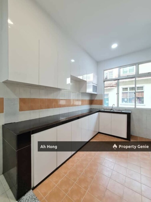 Ulu Tiram / Bestari Indah / Double Storey / Renovated / Freehold