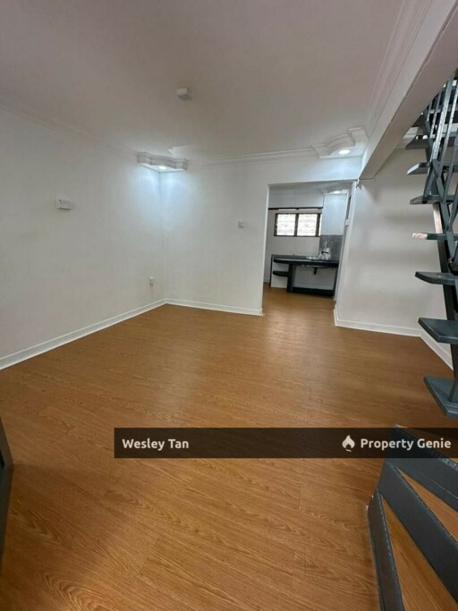 Malim 2 Storey House Fully Reno Partly Furnished 2 Rooms Partly Fitted