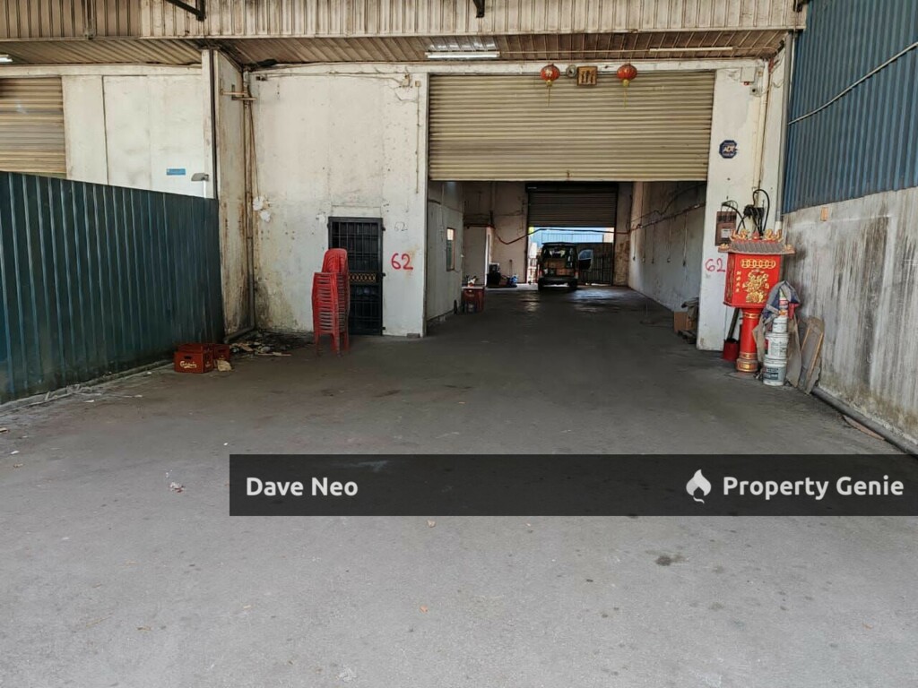 Taman Maunt Austin • 1.5-Storey Factory with Office