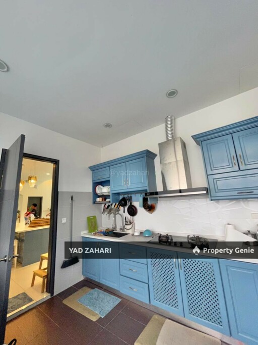 Semi-furnished Double Storey Zero Lot Bungalow Next to the Natural Lake, Perdana Heights