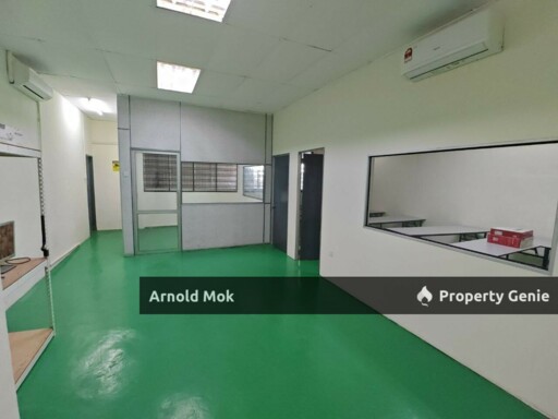 1.5 Storey Semi D Factory at Permas Jaya, Sri Wangi for Rent