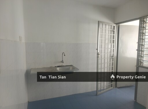 (S055) Pangsapuri Kota Laksamana Utama Intermediate low level murah bandar jonker mahkota klebang sale