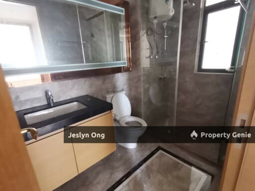 2 Bedrooms Apartment for Rent at R&F