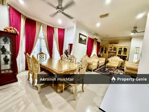 Freehold & Renovated | Setingkat Setengah Bungalow Jalan Tasik Biru Sungai Buloh